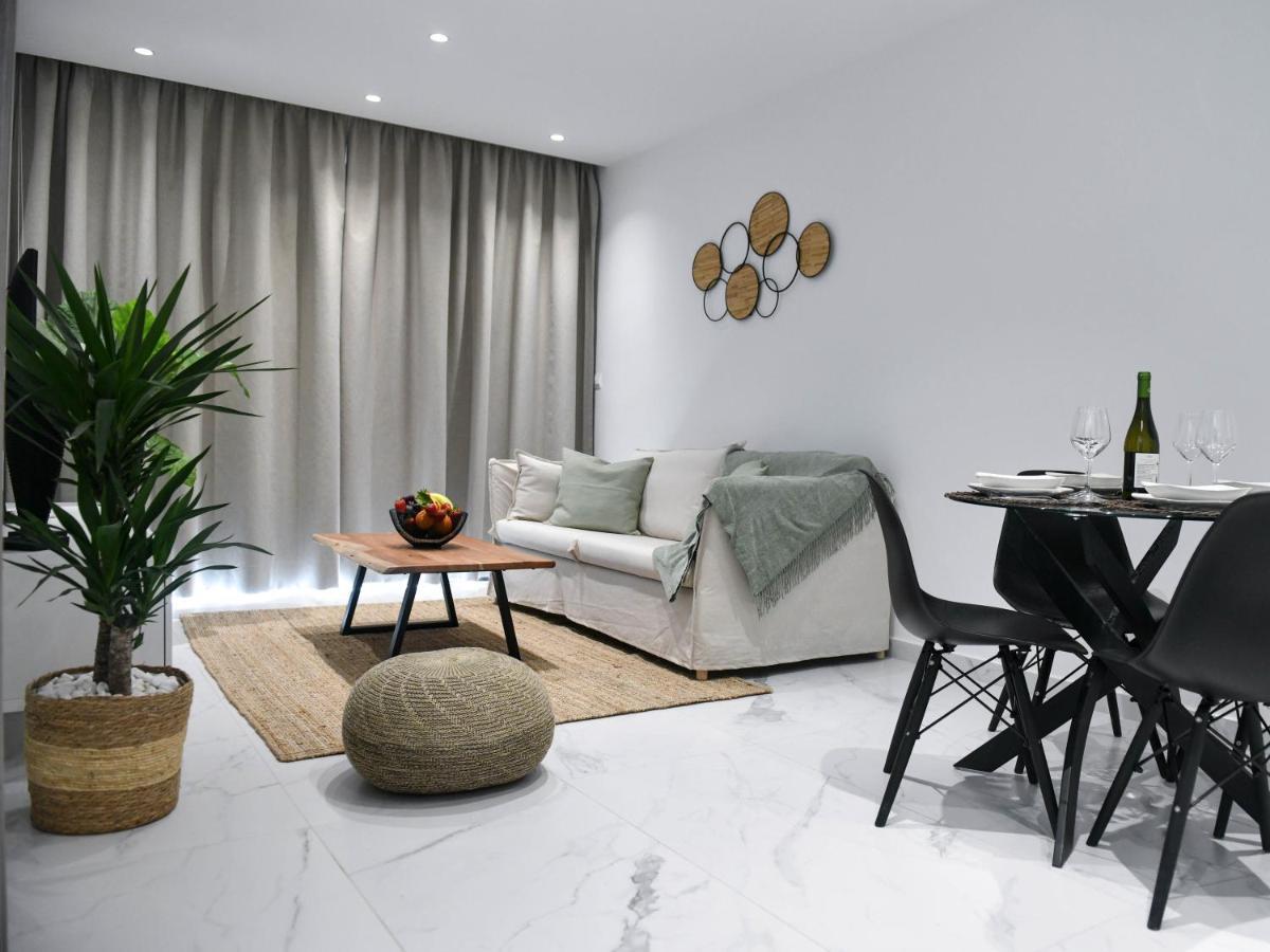 The Room, 14, Leda Gardens Apartamento *